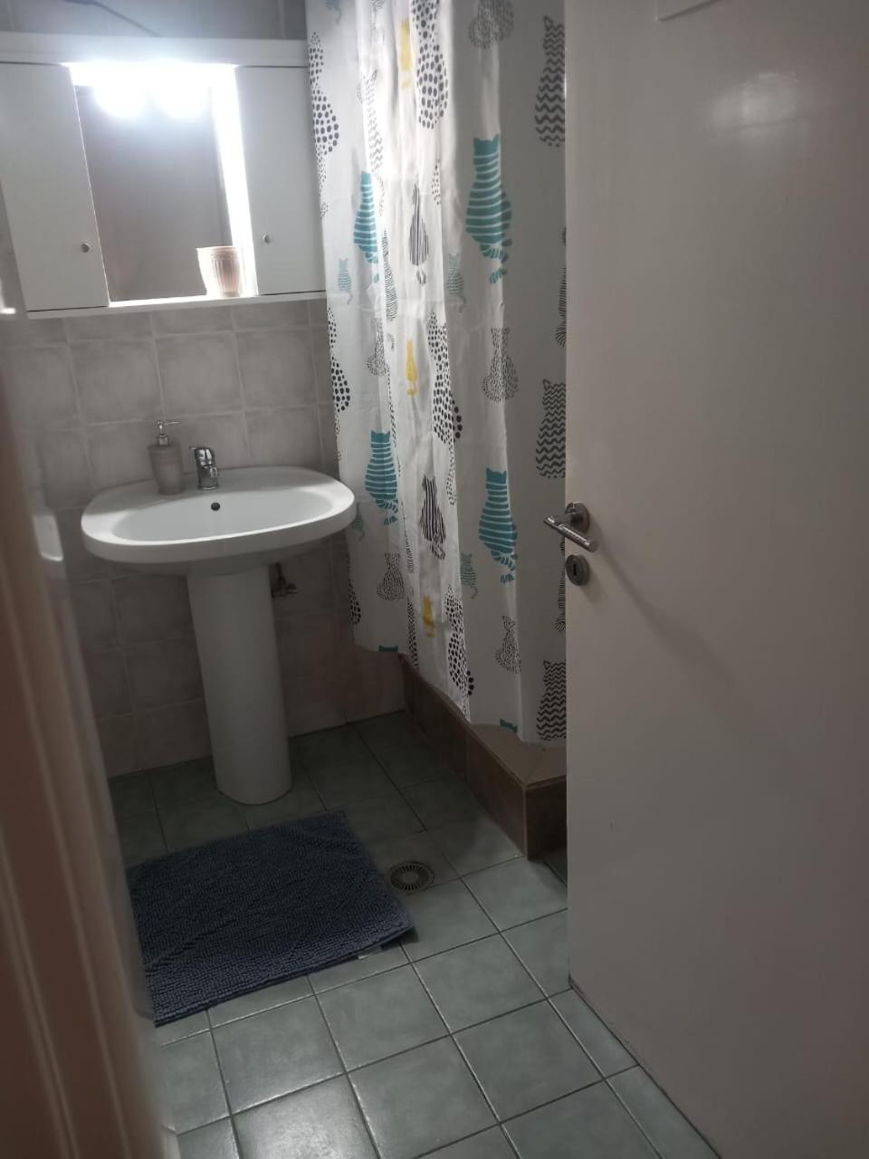 Central Apartments Eretria Exterior photo